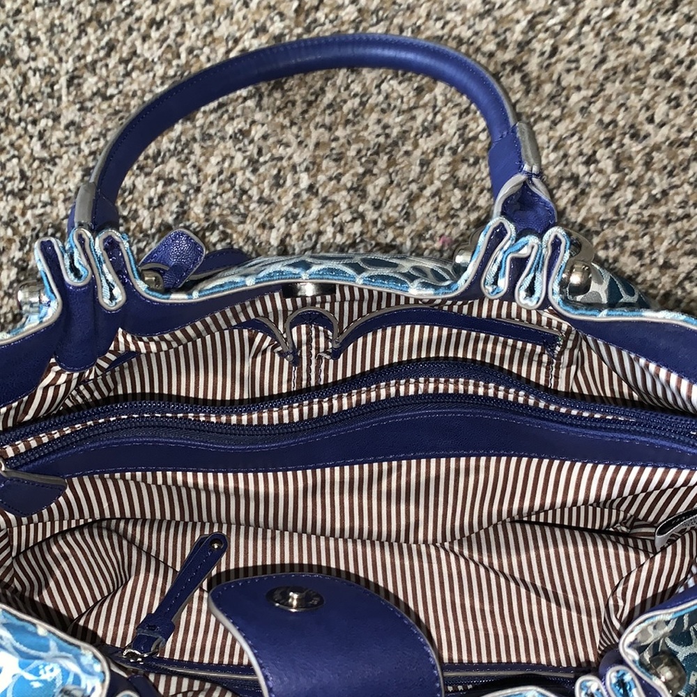Nine West Handbag - Picture 9 of 16